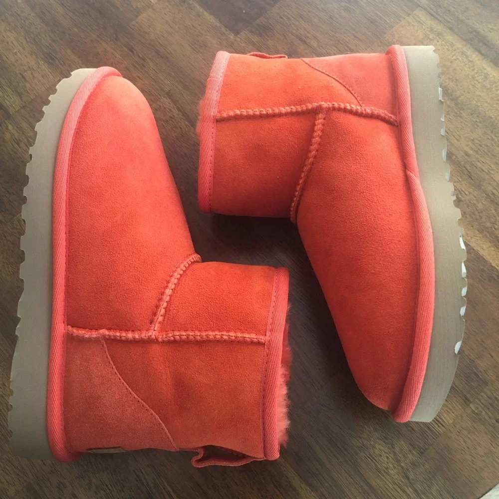 NIB $150 UGG Classic Mini II Genuine Shearling Lined Boot in Lava Flow - size 5! - Picture 5 of 12